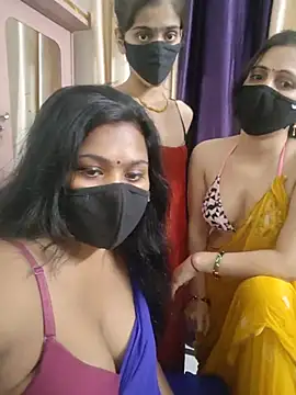 Snapshot of cutee__crazy chatting on July 9, 2:10 pm cutee crazy online show from July 9, 2:10 pm