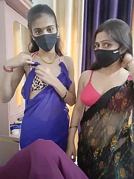 Snapshot of cutee__crazy chatting on July 18, 12:42 pm cutee crazy online show from July 18, 12:42 pm