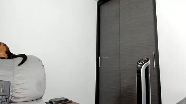 xspecialoomx online show from March 13, 8:32 pm