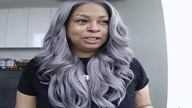 Snapshot of MSweetLindaParks chatting on May 23, 11:47 am MSweetLindaParks online show from May 23, 11:47 am