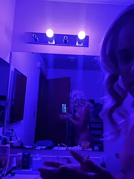 Snapshot of MyssFiji chatting on November 4, 3:44 pm MyssFiji online show from November 4, 3:44 pm