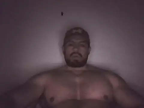 Snapshot of marcus002001 chatting on August 4, 4:59 am marcus002001 online show from August 4, 4:59 am