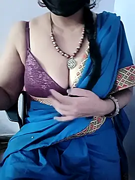 Snapshot of sangeetha4bide chatting on December 14, 7:47 am sangeetha4bide online show from December 14, 7:47 am