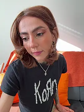 Snapshot of Evangelyne_1 chatting on November 21, 1:21 pm Evangelyne 1 online show from November 21, 1:21 pm