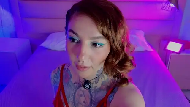 Snapshot of Evangelyne_1 chatting on May 6, 3:39 pm Evangelyne 1 online show from May 6, 3:39 pm