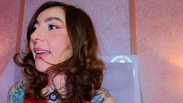 Snapshot of Evangelyne_1 chatting on June 3, 3:50 pm Evangelyne 1 online show from June 3, 3:50 pm