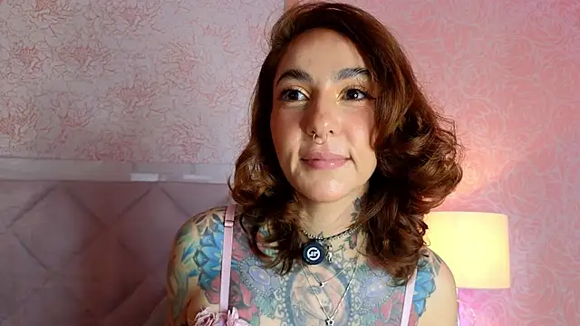 Snapshot of Evangelyne_1 chatting on July 28, 3:43 pm Evangelyne 1 online show from July 28, 3:43 pm