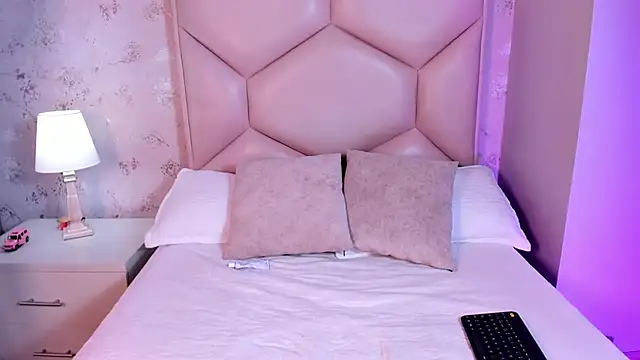 ambar sullivan online show from November 1, 11:45 am