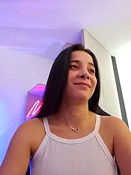 Snapshot of miaeyes chatting on January 17, 2:07 pm miaeyes online show from January 17, 2:07 pm