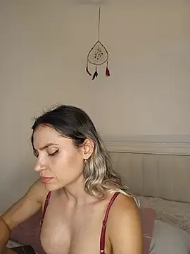 Snapshot of ASHLEY_BLAIR chatting on June 10, 8:08 pm ASHLEY BLAIR online show from June 10, 8:08 pm