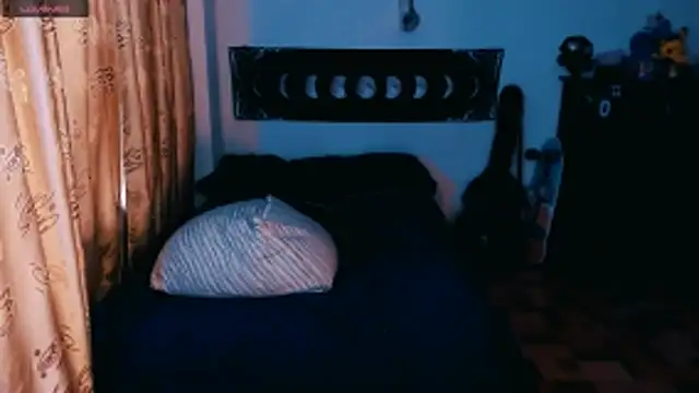 Marieblueeyes online show from October 26, 9:21 pm