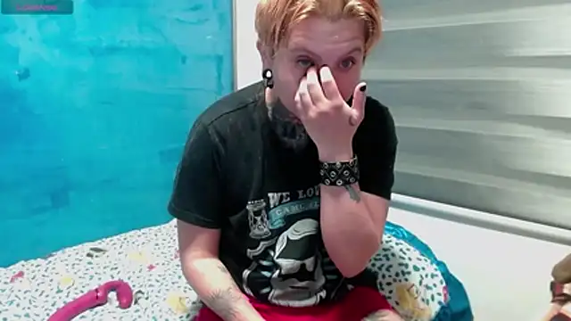 Marieblueeyes online show from December 3, 10:13 am