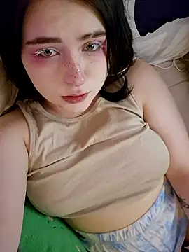 Yammy Yumi online show from January 12, 6:49 am