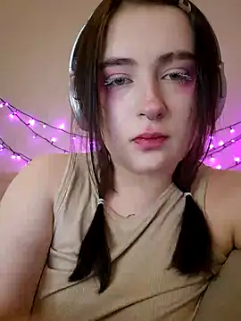 Yammy Yumi online show from January 20, 9:11 pm