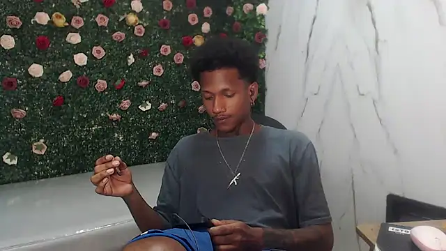 Snapshot of ManSant chatting on June 10, 2:16 pm ManSant online show from June 10, 2:16 pm
