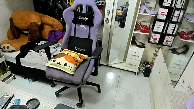 allsson queen online show from November 2, 7:16 pm