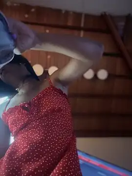 Snapshot of Ashly_Miller chatting on December 5, 7:54 pm Ashly Miller online show from December 5, 7:54 pm