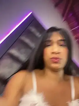 Ashly Miller online show from May 5, 8:17 pm
