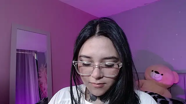 Snapshot of kim_blake chatting on January 18, 8:30 pm kim blake online show from January 18, 8:30 pm