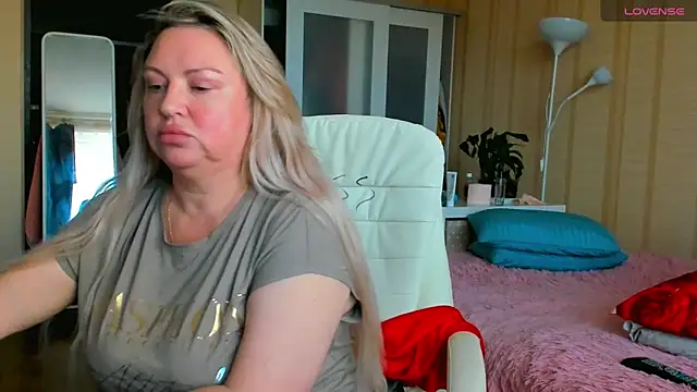 PamHardFuck online show from June 11, 5:00 pm
