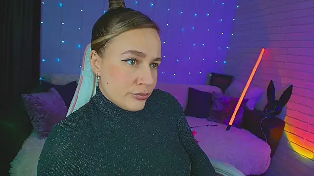 pepper cat  online show from March 12, 6:00 pm