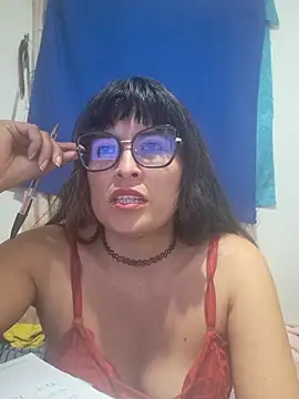 Alexandrasaenz online show from June 8, 8:20 pm