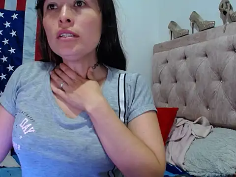 Alexandrasaenz online show from June 12, 9:03 pm