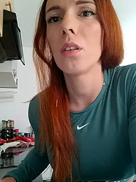 Snapshot of clara-francaise chatting on October 21, 1:01 pm clara-francaise online show from October 21, 1:01 pm