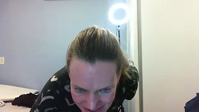 Annylove1 online show from November 4, 11:37 pm