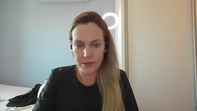 Annylove1 online show from November 21, 2:49 pm