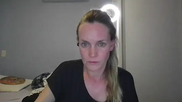 Annylove1 online show from December 19, 12:17 am