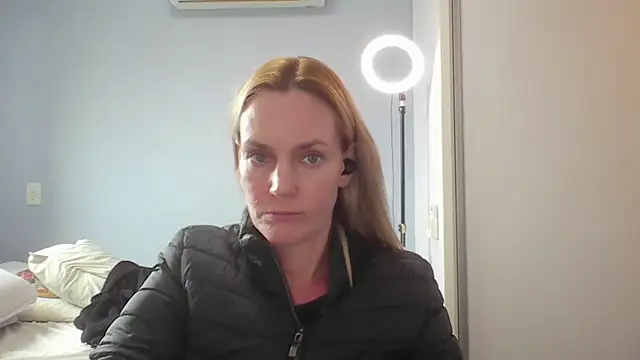 Snapshot of Annylove1 chatting on May 22, 4:34 pm Annylove1 online show from May 22, 4:34 pm