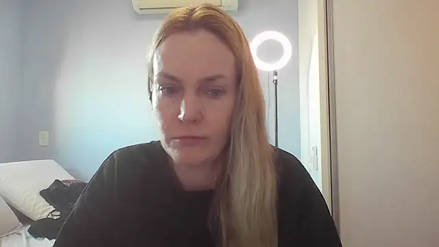 Snapshot of Annylove1 chatting on June 8, 10:48 am Annylove1 online show from June 8, 10:48 am