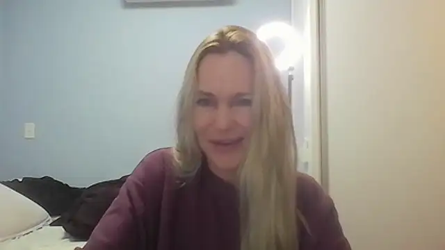 Annylove1 online show from July 13, 12:30 pm