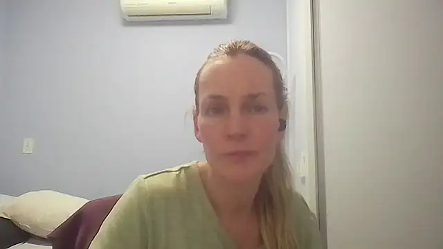 Annylove1 online show from August 3, 12:20 am