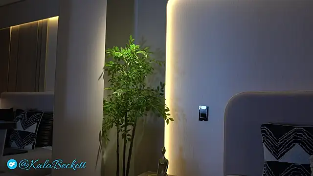 Snapshot of KalaBeckett_ chatting on April 16, 12:06 pm KalaBeckett online show from April 16, 12:06 pm