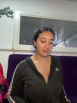 Snapshot of Hannahoff chatting on February 3, 9:29 pm Hannahoff online show from February 3, 9:29 pm