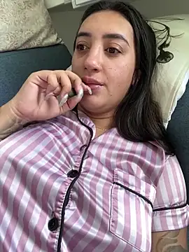 Snapshot of Hannahoff chatting on October 19, 5:13 pm Hannahoff online show from October 19, 5:13 pm