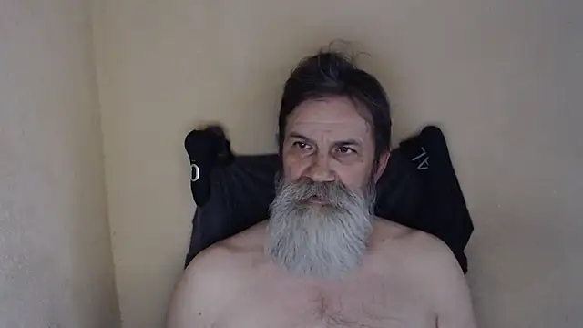 Snapshot of AlexNudo chatting on June 16, 8:50 am AlexNudo online show from June 16, 8:50 am