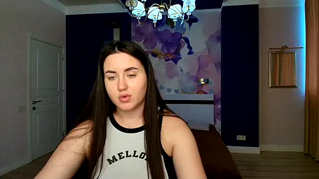 Roxie Bradley online show from January 23, 7:00 am