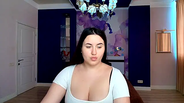 Roxie Bradley online show from March 4, 10:24 am