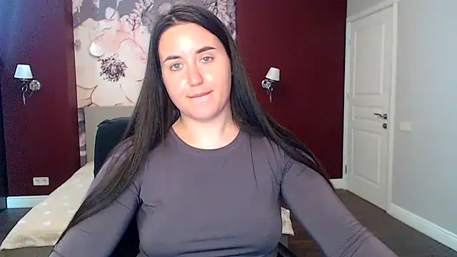 Roxie Bradley online show from March 19, 9:38 am