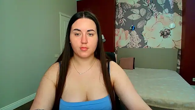 Snapshot of Roxie_Bradley chatting on May 27, 5:48 am Roxie Bradley online show from May 27, 5:48 am