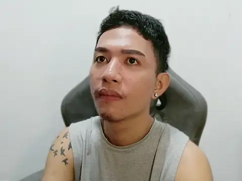 xlovercum online show from February 11, 8:41 am