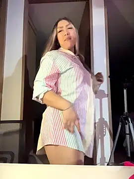 Im sophiie online show from February 12, 6:30 am