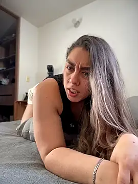 Snapshot of Im_sophiie chatting on July 10, 10:34 pm Im sophiie online show from July 10, 10:34 pm