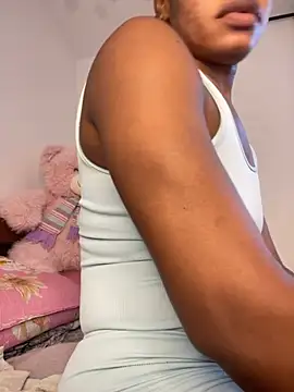 Snapshot of _yisela_ chatting on June 19, 9:29 pm yisela online show from June 19, 9:29 pm
