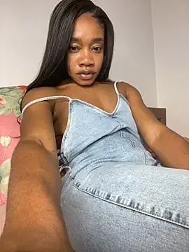 Snapshot of _yisela_ chatting on July 9, 1:42 am yisela online show from July 9, 1:42 am