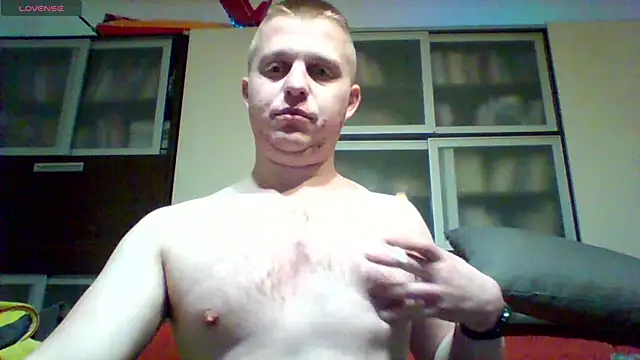Snapshot of Matttthees chatting on January 16, 3:23 am Matttthees online show from January 16, 3:23 am