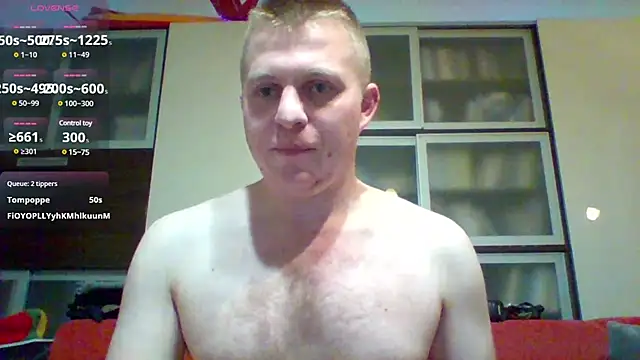 Snapshot of Matttthees chatting on January 26, 12:05 am Matttthees online show from January 26, 12:05 am